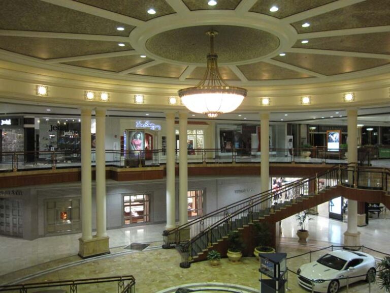 PhippsPlaza0810 768x576