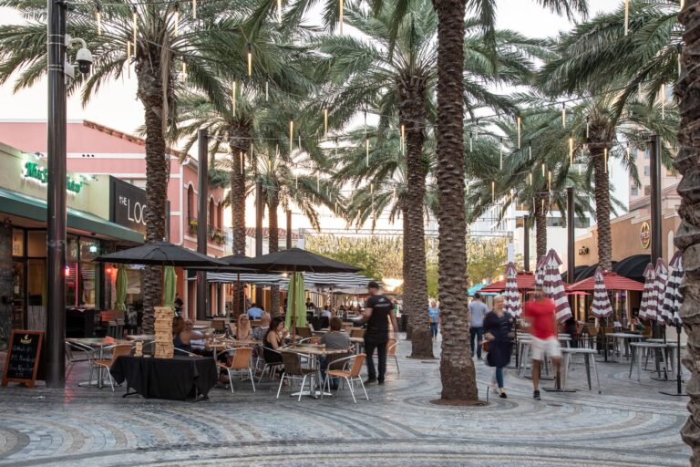 642fefaa79380b1c9bf4fdb3 Giralda by LOLA Photo by Robin Hill c HI RES 13 1 scaled 768x512